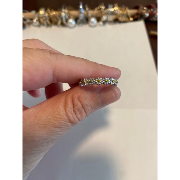 daisy ring size 6 - Picture 2 of 3